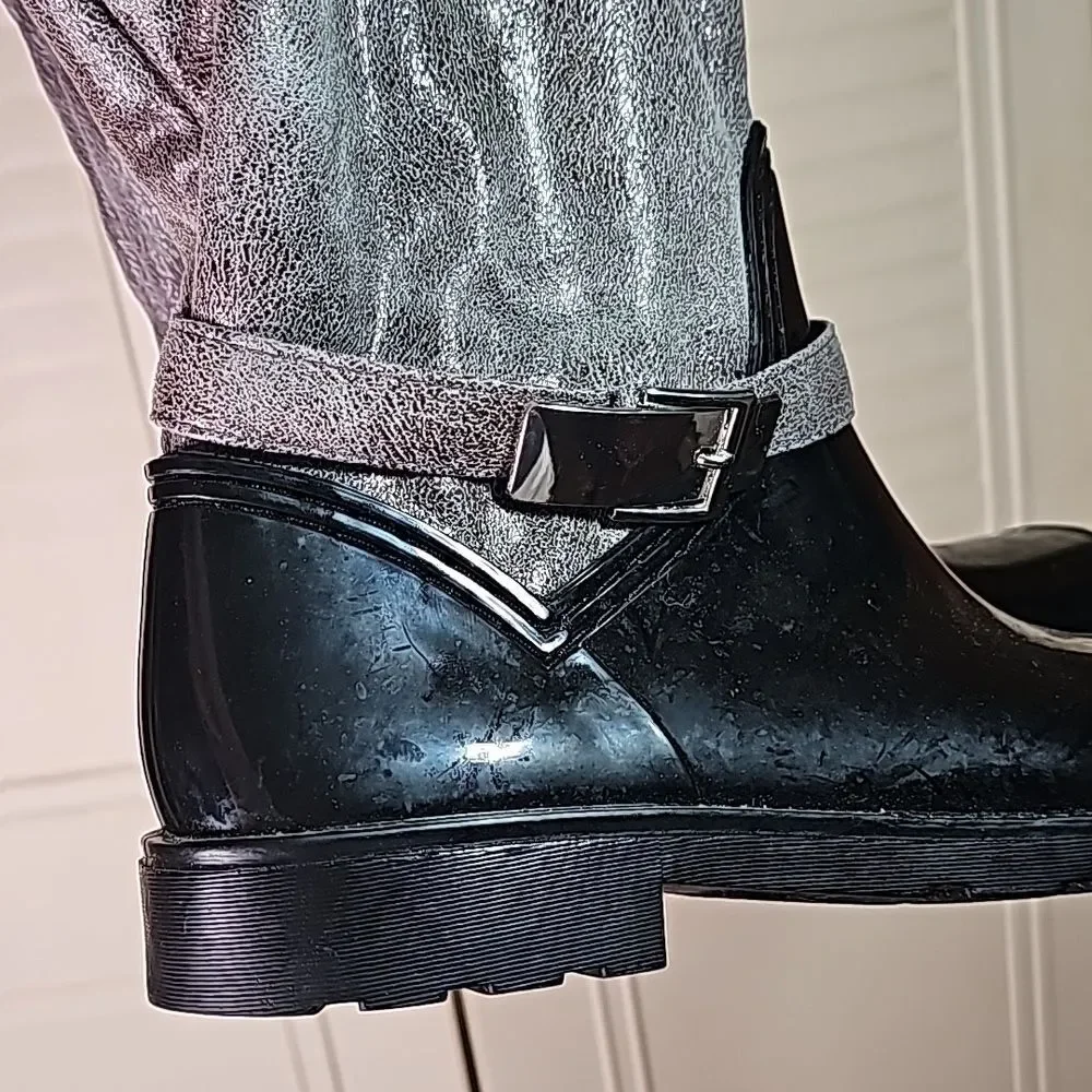 Campus Boots Gray Suede look upper Black Shiny lower Size 10